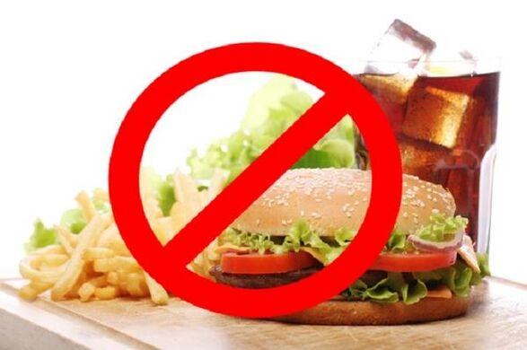 Bei Gastritis sind Fast Food und kohlensäurehaltige Getränke verboten